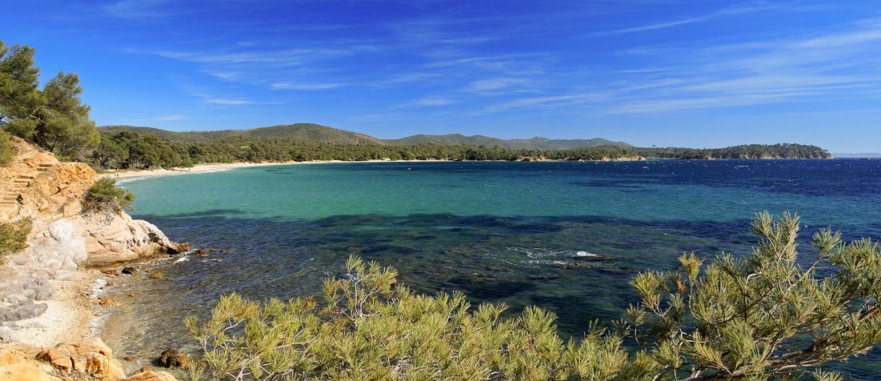 T2 climatisé à l'Ile d'Or avec piscine près de la plage La Londe-les-Maures Extérieur photo