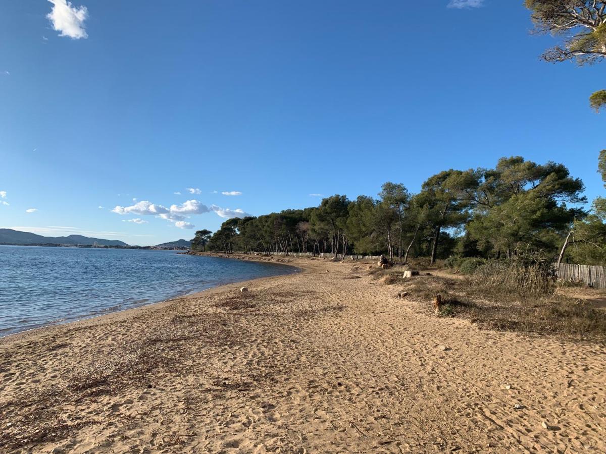 T2 climatisé à l'Ile d'Or avec piscine près de la plage La Londe-les-Maures Extérieur photo